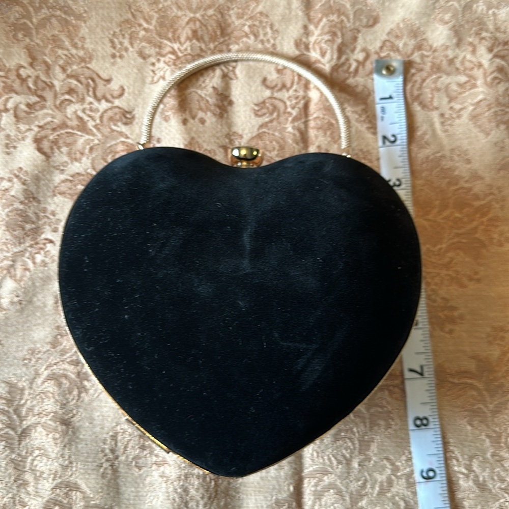 Black heart-shaped heart purse NWOT - Picture 8 of 8